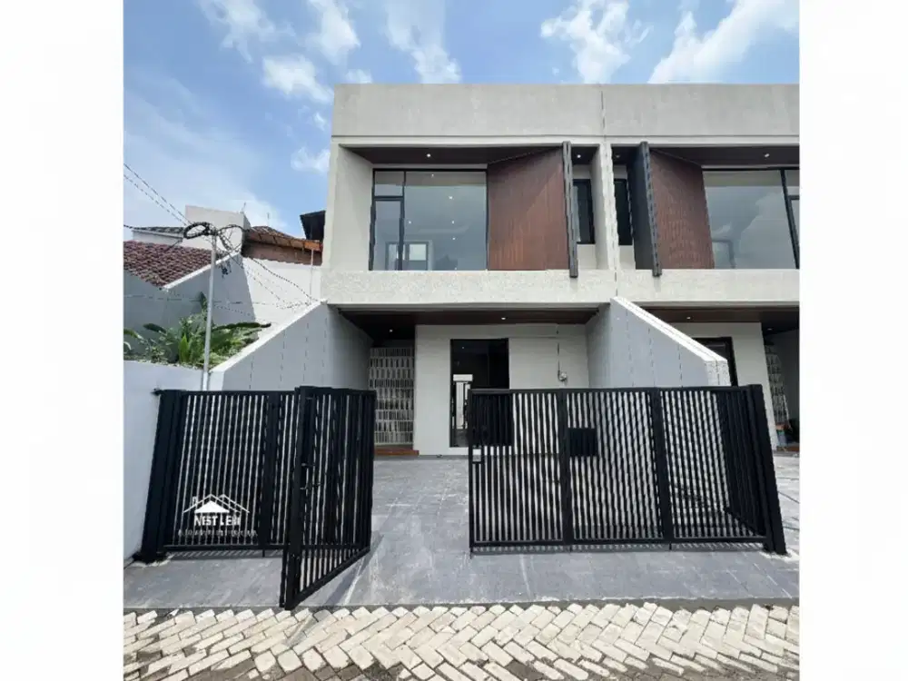 Klampis dekat Manyar Merr Kertajaya