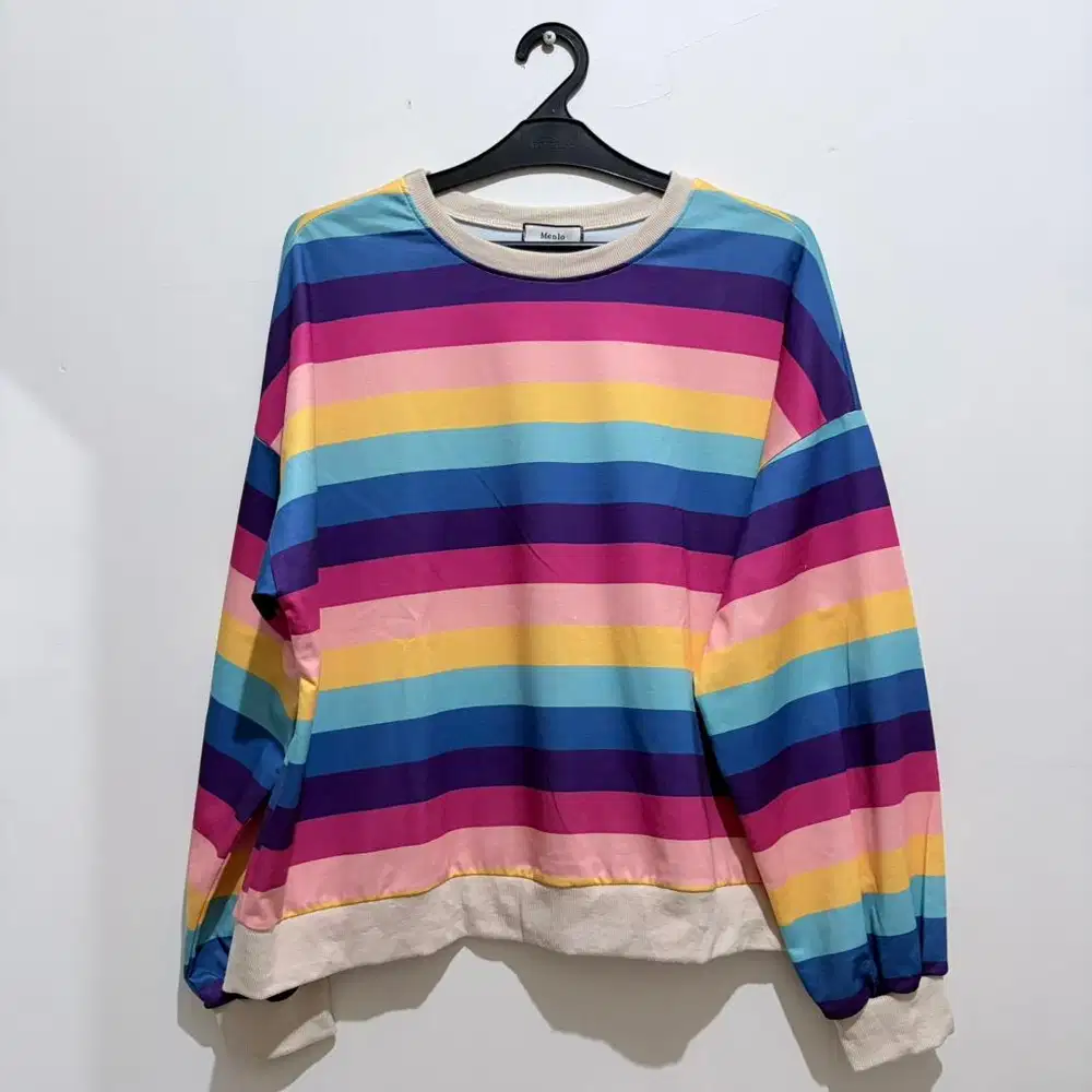 Sweater Pelangi Bergaris