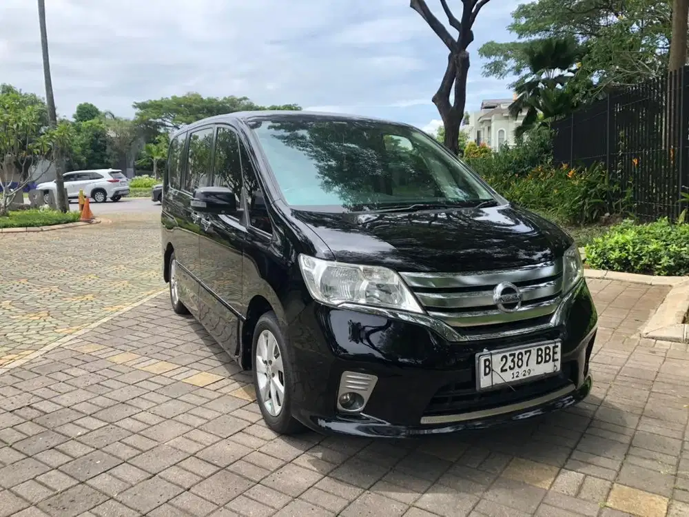 Nissan Serena hws 2014