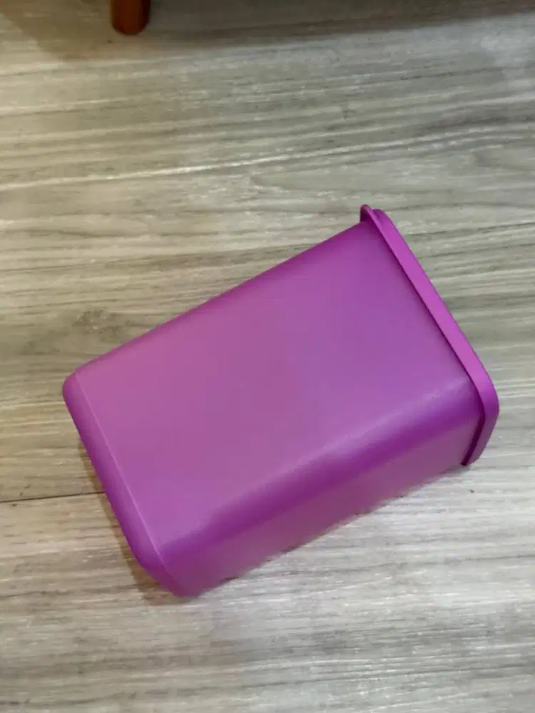 Toples tupperware fushia