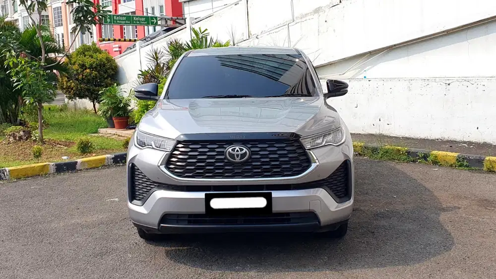 Toyota kijang innova zenix v bensin 2024 silver