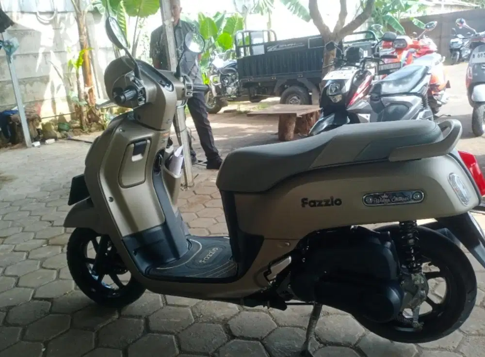 Di jual Yamaha Lux Fazio hybrid AKS BLUE CORE EXO THN 2025