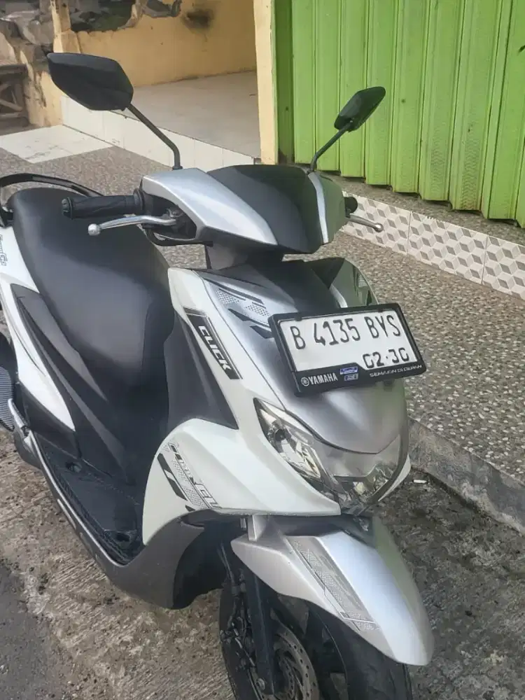 Yamaha Freego White