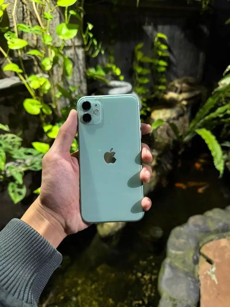 iPhone 11 128gb WHITELIST NOMINUS MULUS EX PEMAKAIAN CEWEK FULLSET ORI