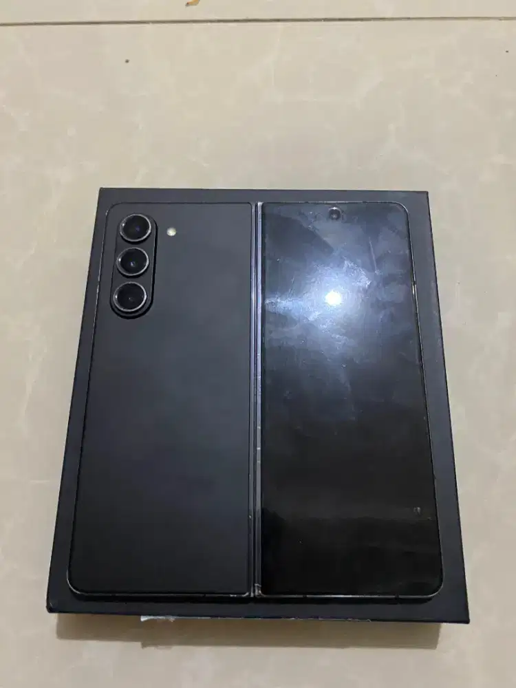 Samsung Zfold 5 - 12 GB/512 GB