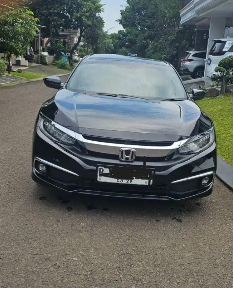 Dijual mobil Civic Turbo 2019 hitam nomor cantik siap pakai