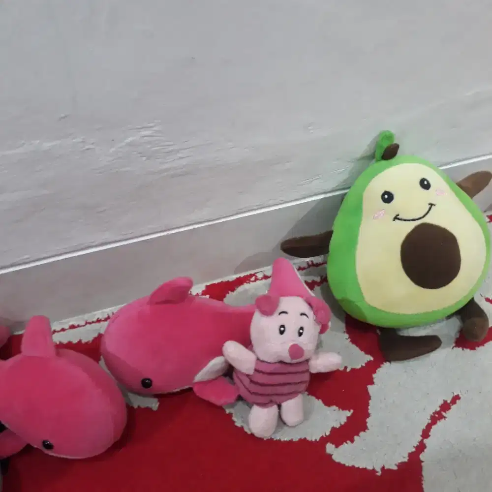 Boneka karakter all in