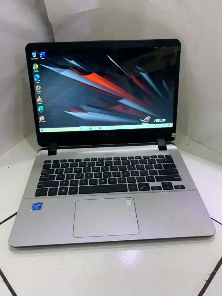 Laptop asus A407