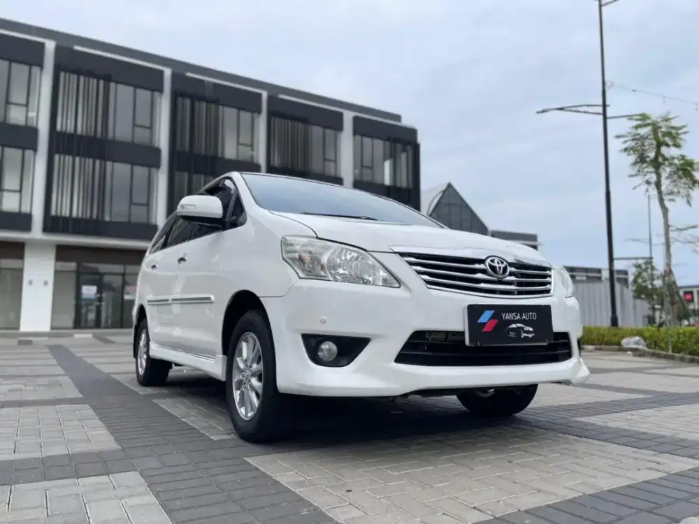 TOYOTA INNOVA V AT 2013