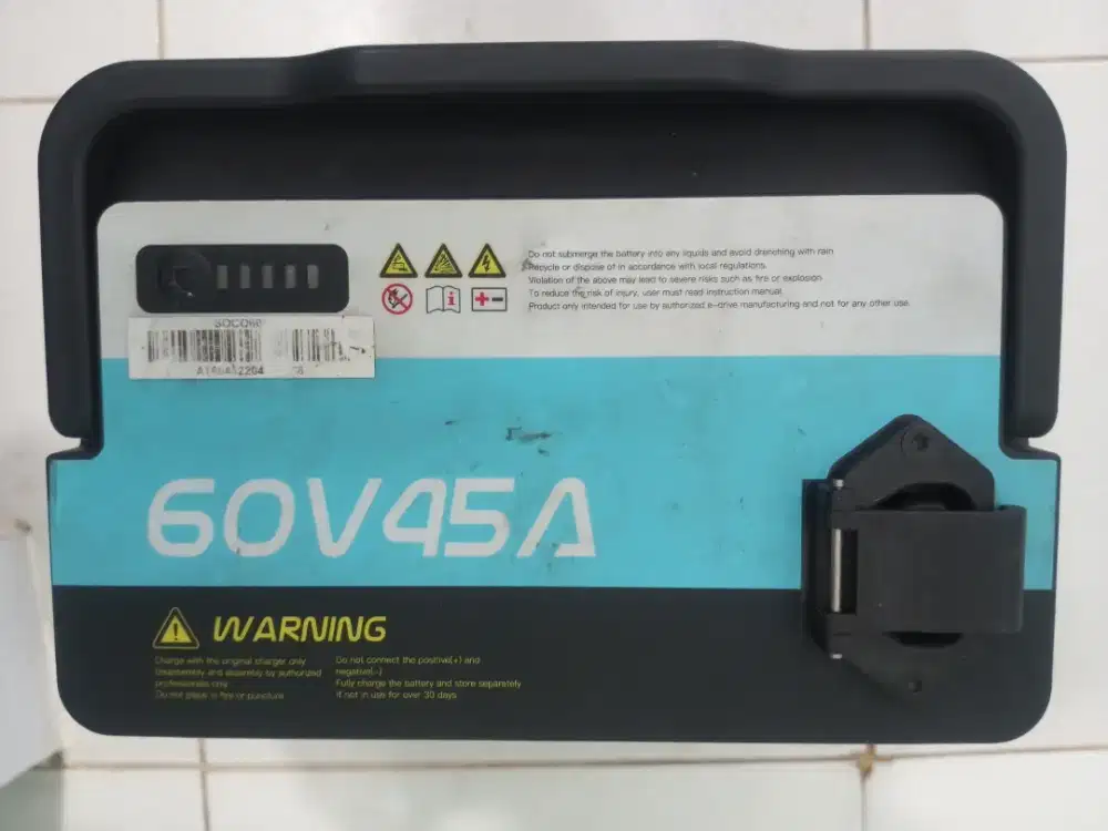 Baterai  motor listrik 60 volt 45 Amper, motor listrik male/Alva one