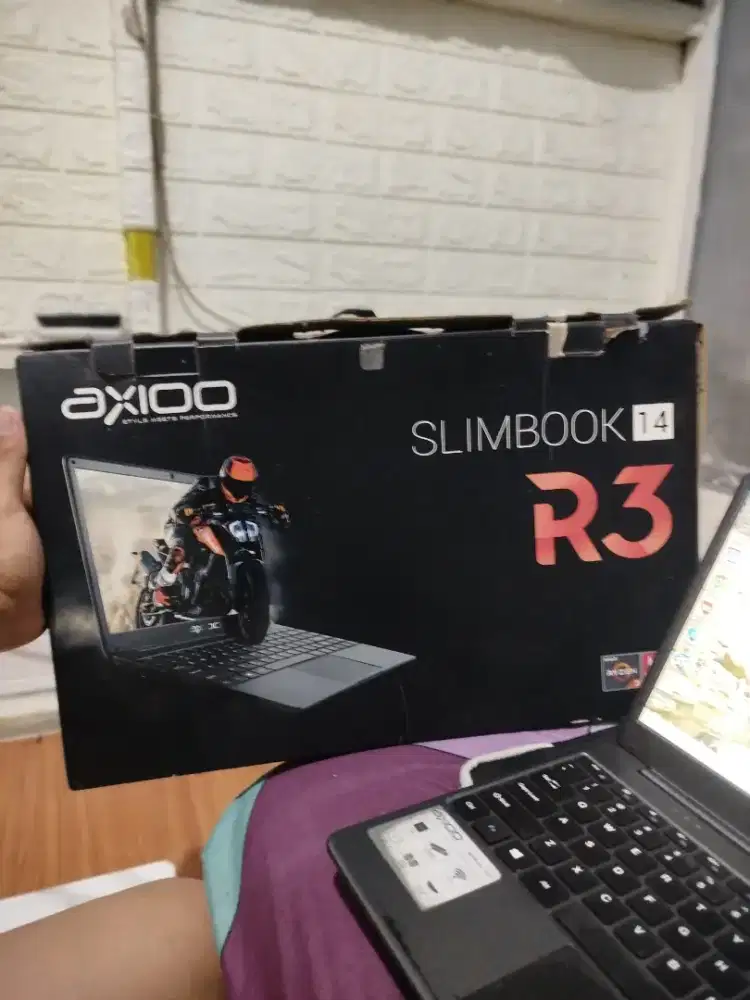 Lapto Ryzen 3 Ram 1 TB + 512 Busa Gaming