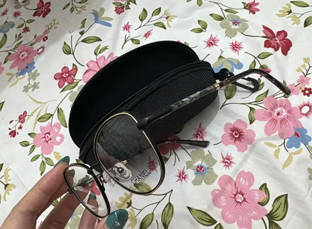 Frame Kacamata Tebal