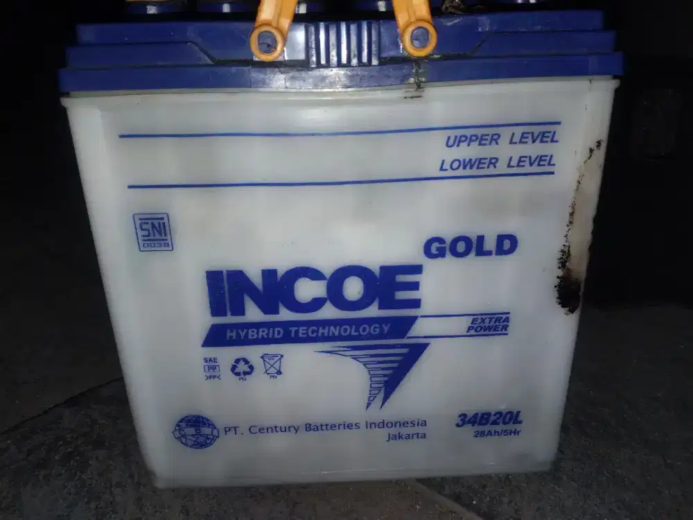 Aki mobil bekas merk Incoe Gold