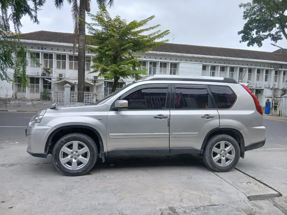 Nissan X-Trail 2010 Bensin