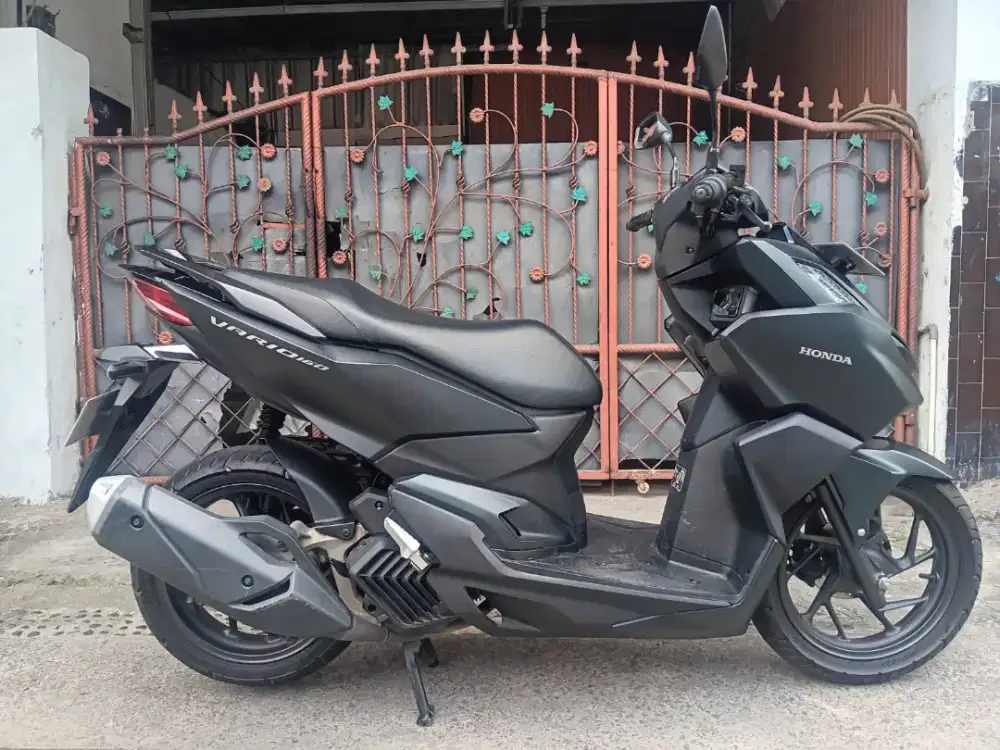 Dijual Cepat Honda Vario 160 Gress Istimewa