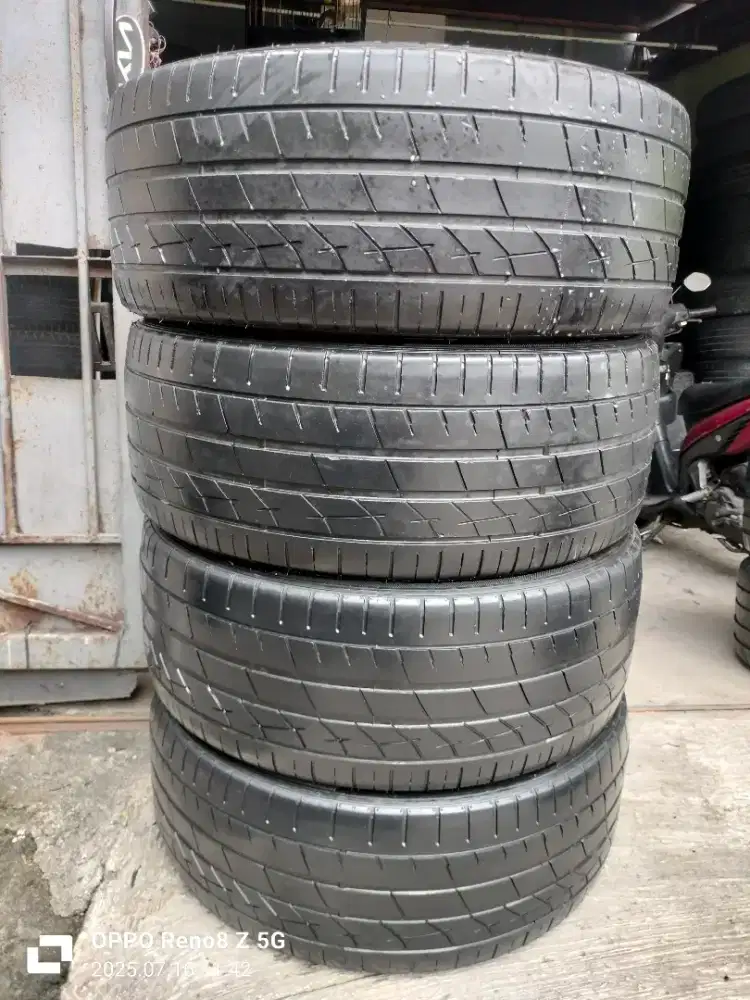 Jual ban mrek acelera IOTA ukuran 255 45 R20 4pcs mulus nik 2023 2024