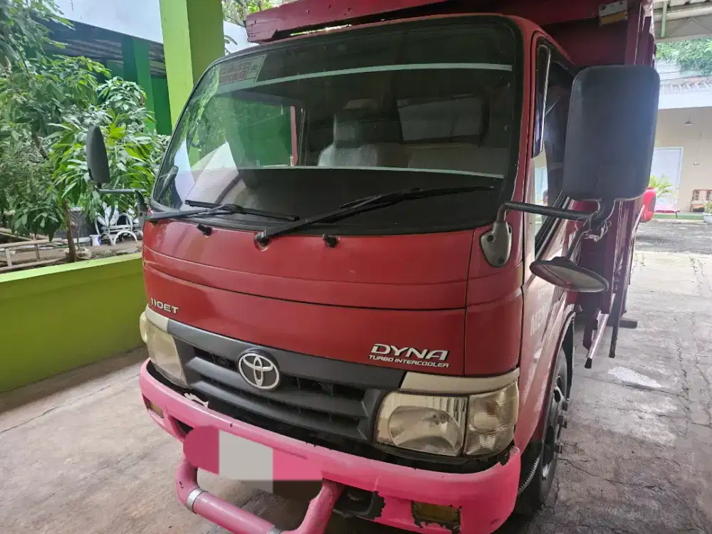 Toyota dyna 2015