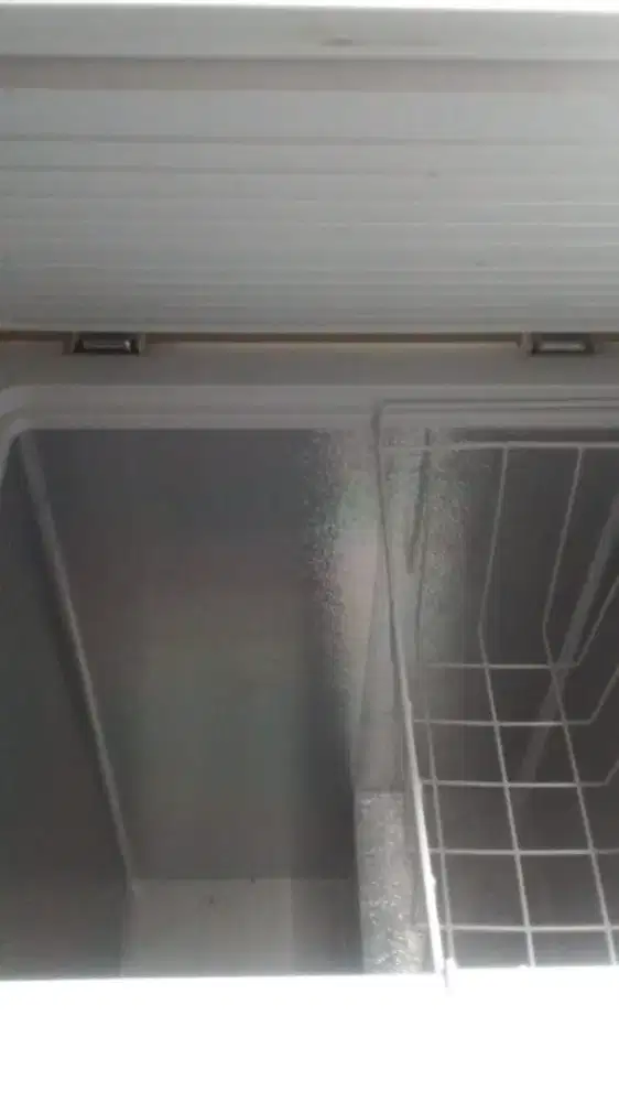 Frezzer merk MIDEA HS 129C