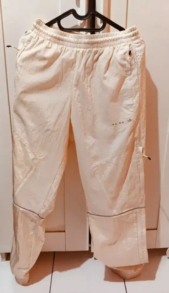 Celana training Adidas