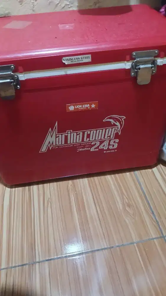 Cooler Box Lion Star 22L