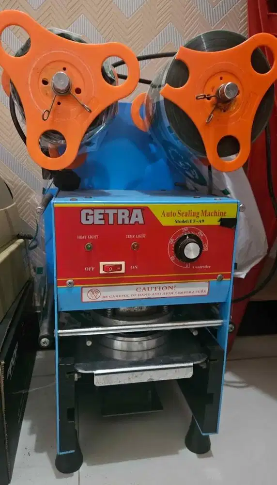 Cup Sealer / Mesin penyegel semi automatis