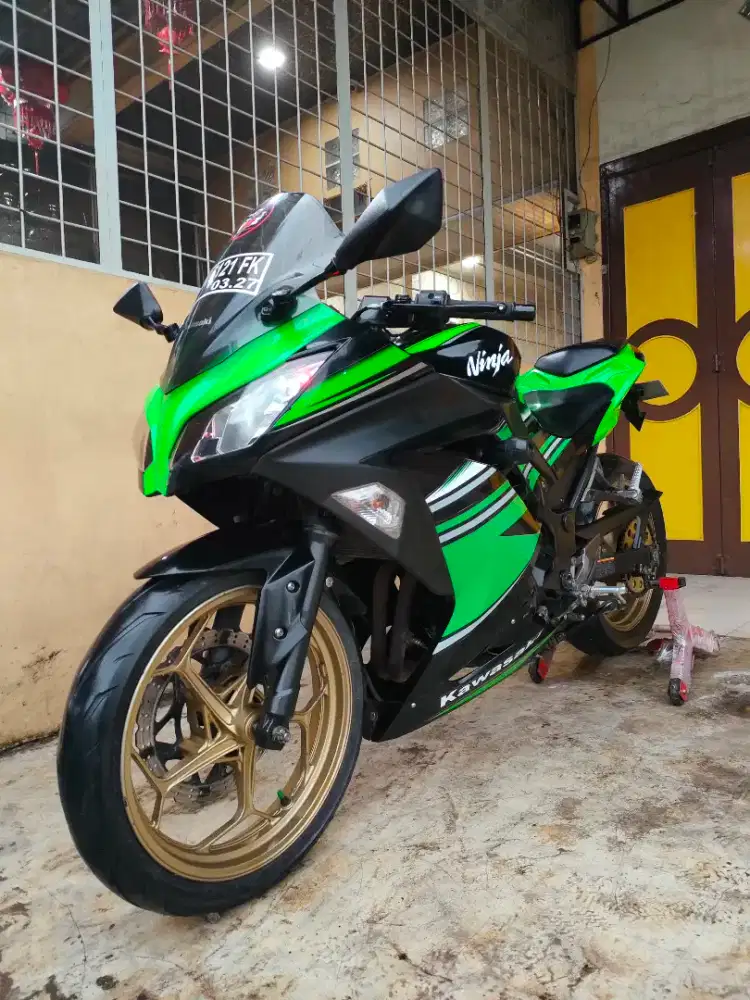 Kawasaki Ninja250 / Ninja 250 Fi 2017 SE KRT, Green Premium Metalic.