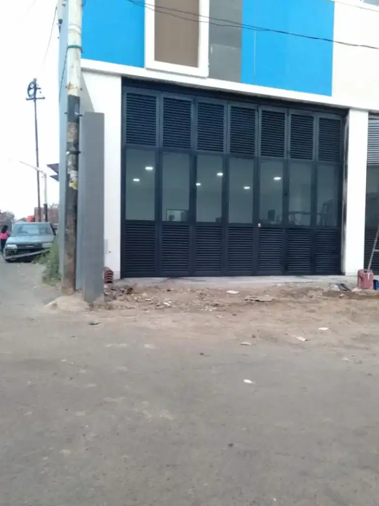 Pintu Henderson berkualitas tinggi