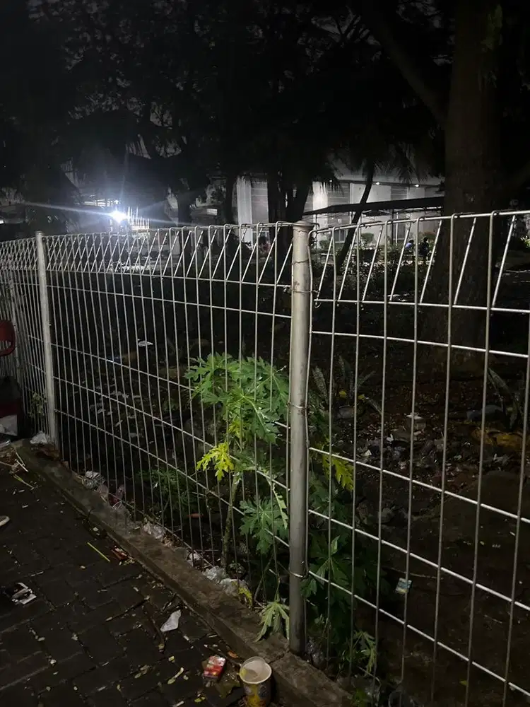 Kuli bongkar muat dan kenek