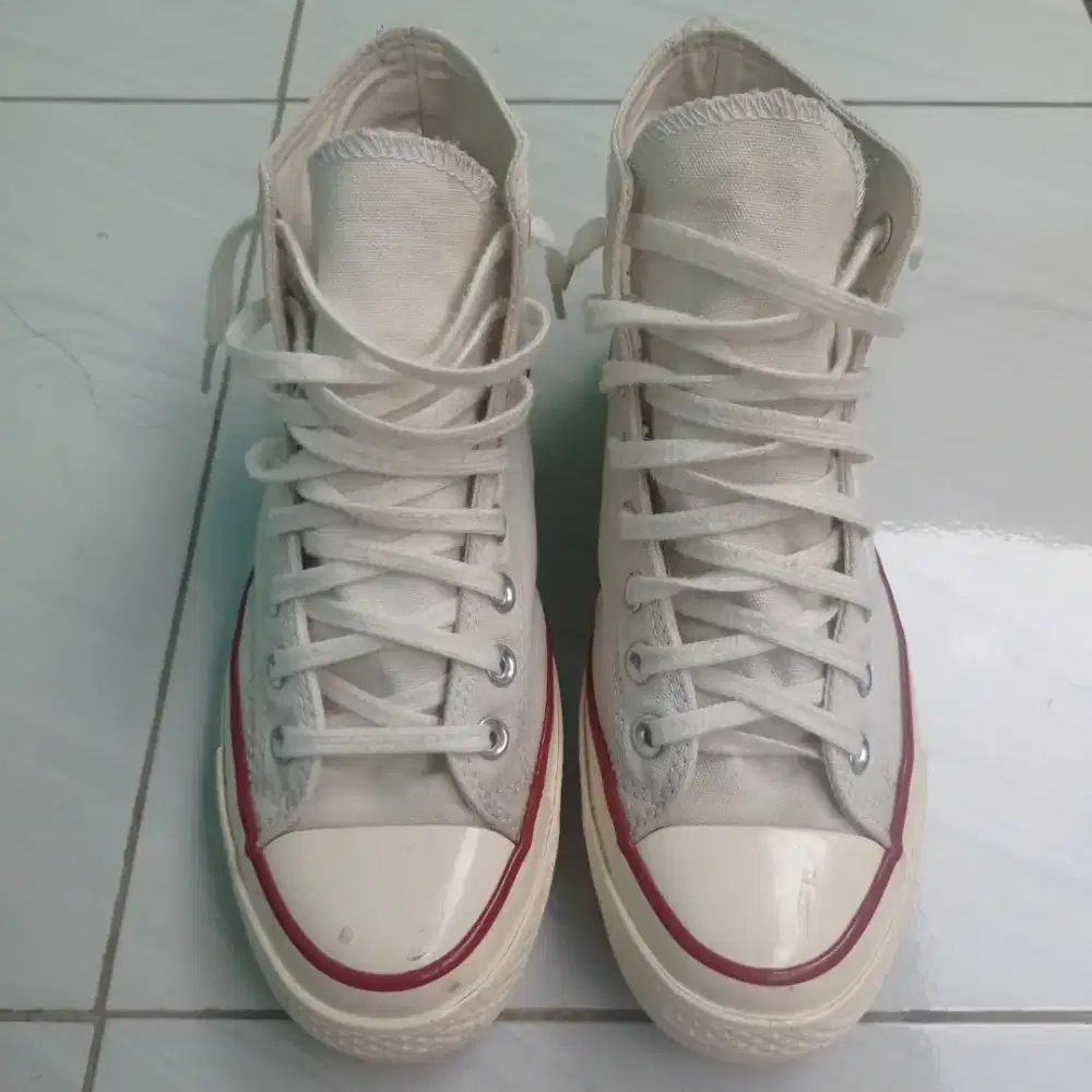 Sepatu Converse original made in vietnam