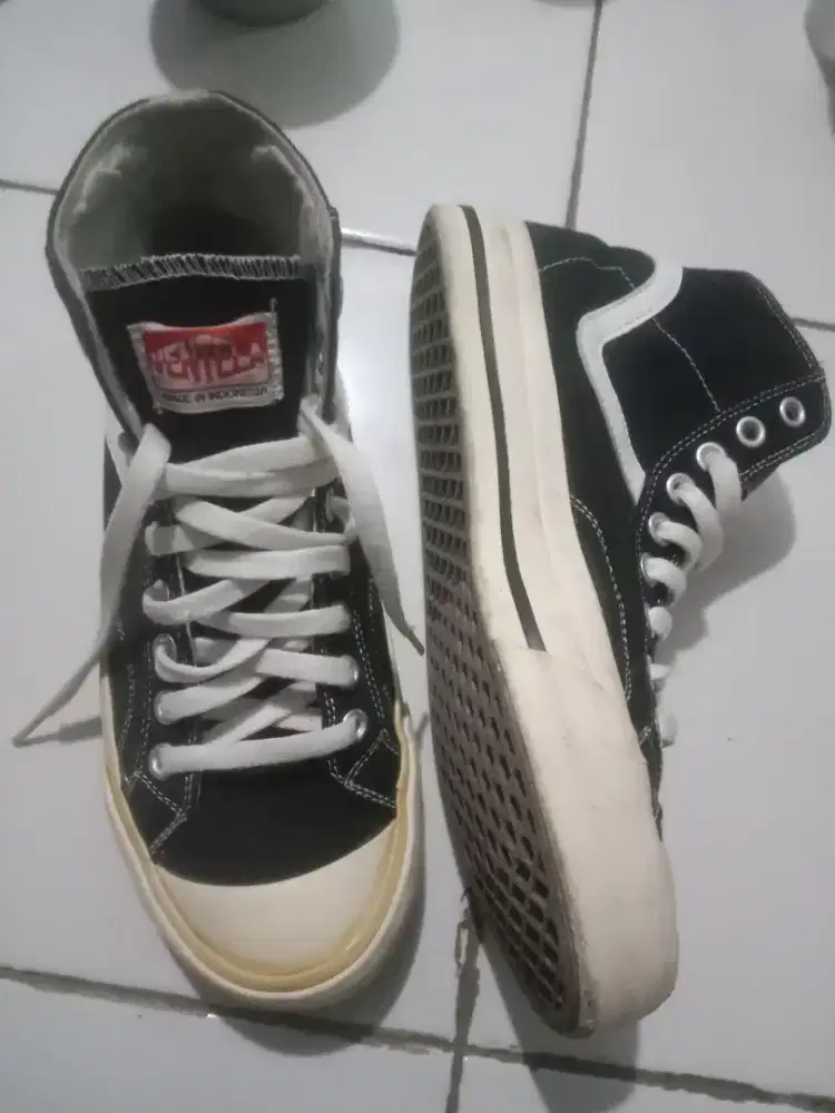 Sepatu Ventela Mulus