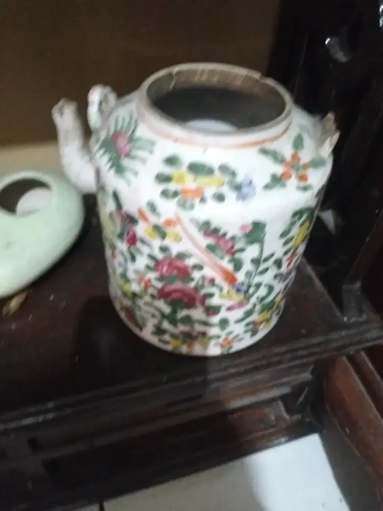 JUAL BELI BARANG BEKAS ANTIK ,MEWAH DAN BLI BARANG GUDANG