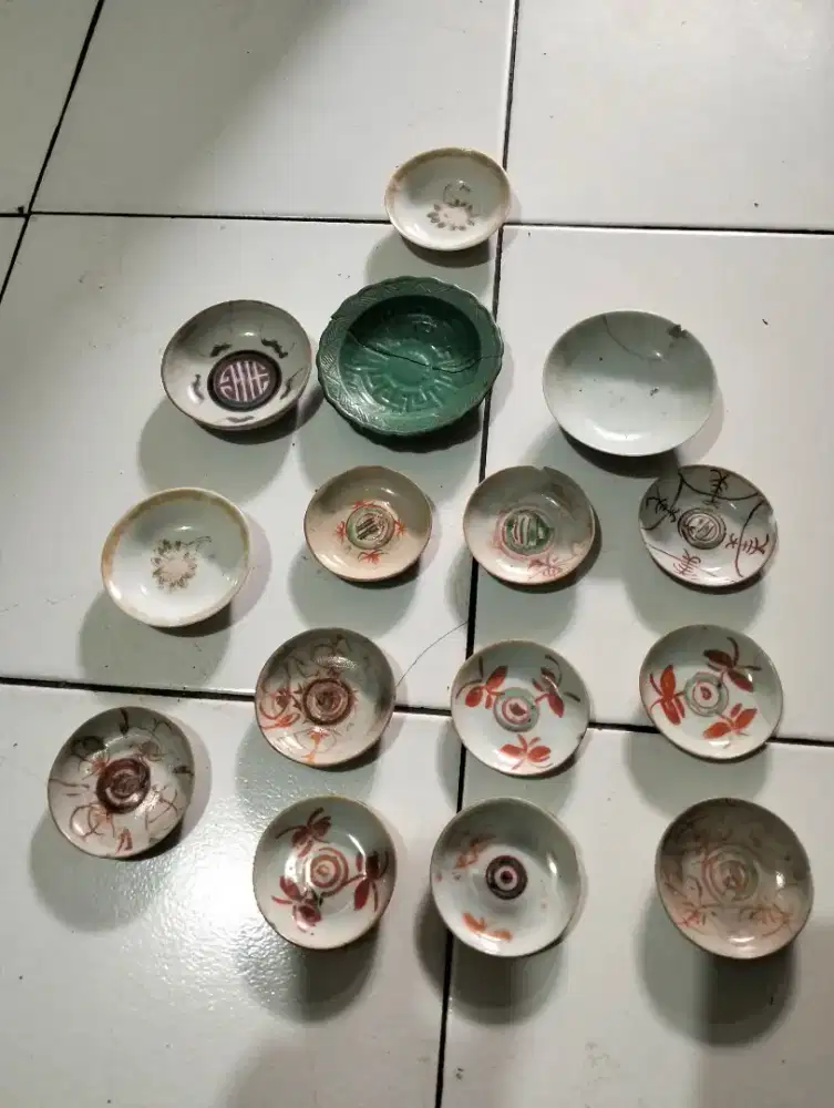 JUAL BELI BARANG ANTIK ,BEKAS GUDANG ANDA