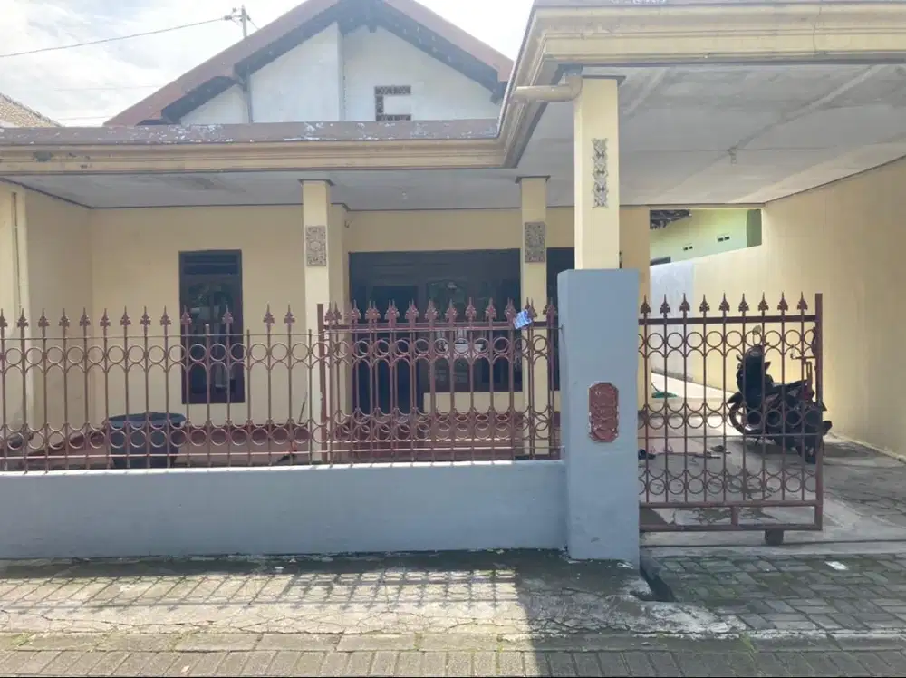 DI JUAL RUMAH LUAS TANPA PERANTARA