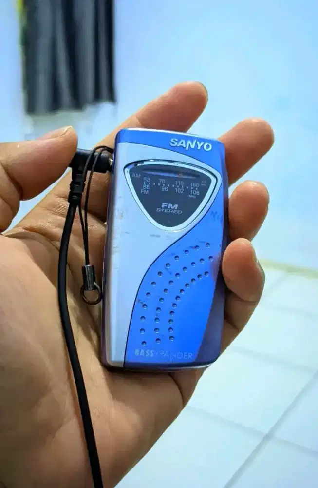 Radio Saku SANYO AM/FM Stereo Jadul Vintage – Bass Expander