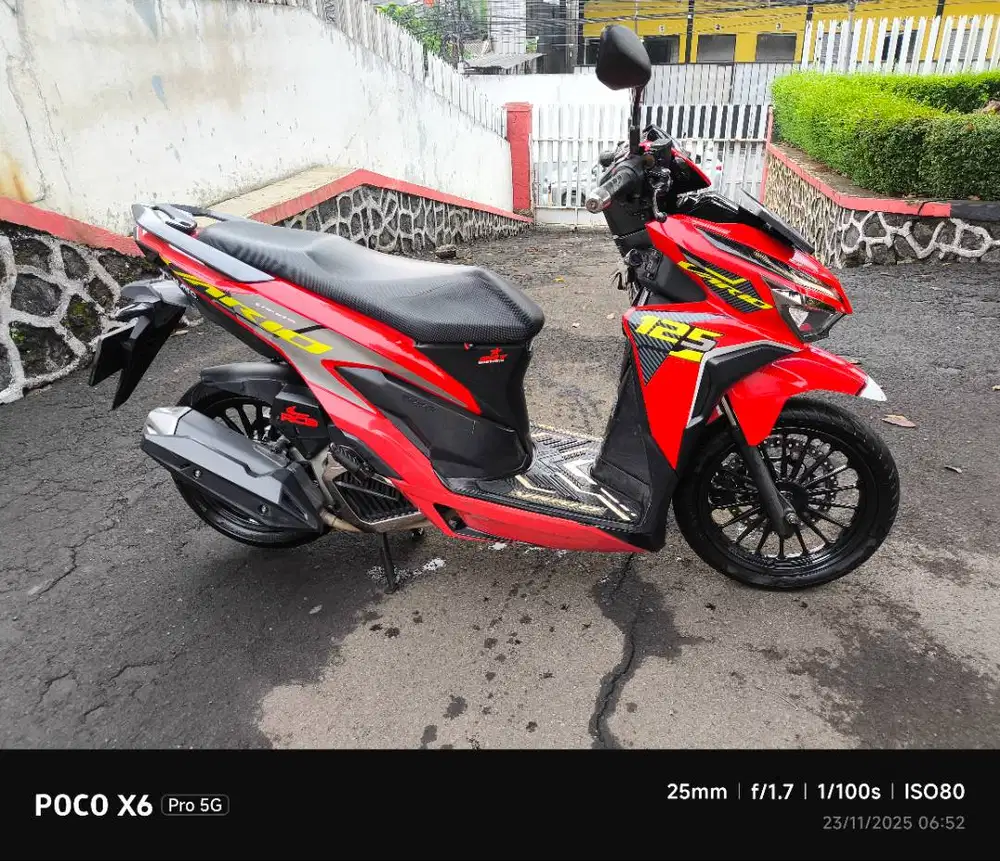 Vario 125 All new  Red Glossy 2018