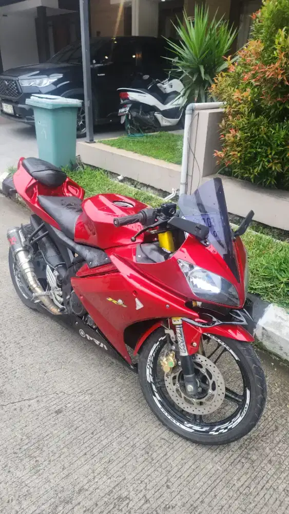 R15 KM rendah istimewa segel