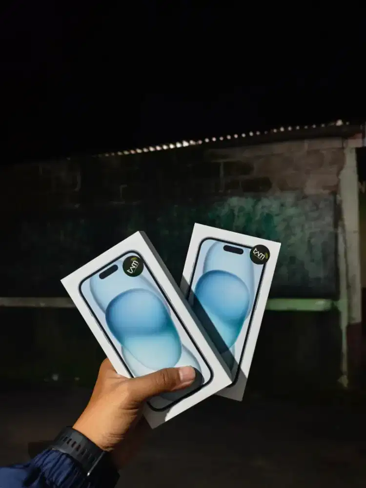 iPhone 15 biru ibox segel