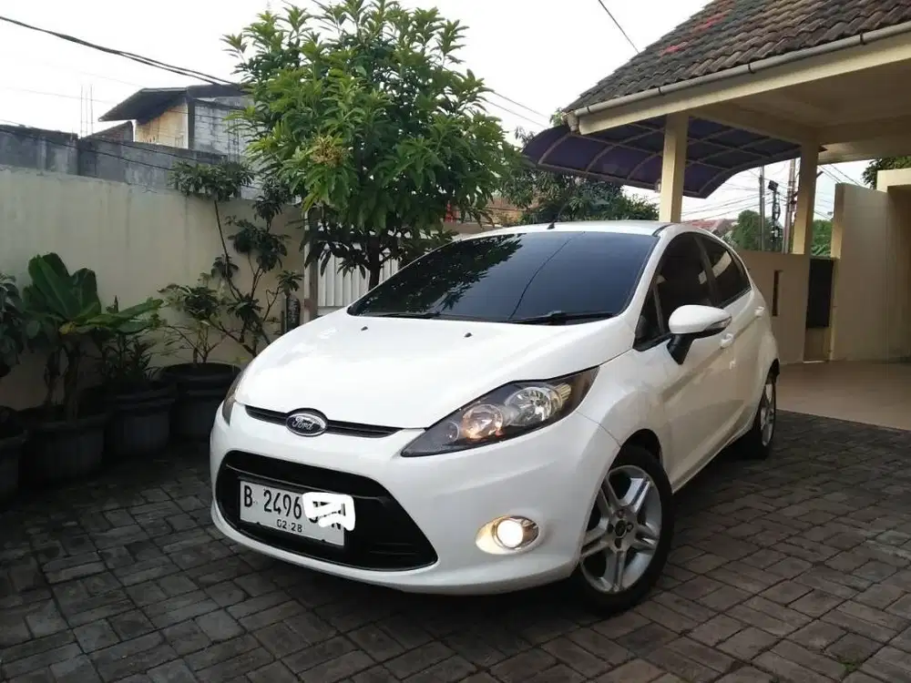 Ford Fiesta Matic Tangan PERTAMA istimewa Terawat
