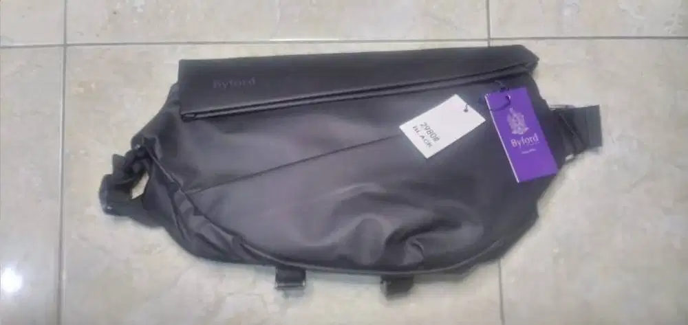Tas Selempang Byford Original 2980# – Baru, Hitam Elegan, Lengkap Tag