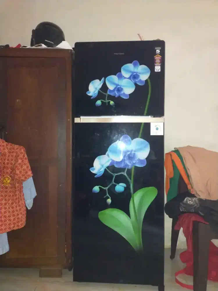 Kulkas bekas rasa baru