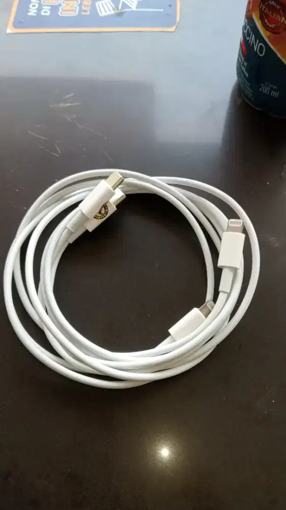 Kabel iphone c to lightning second