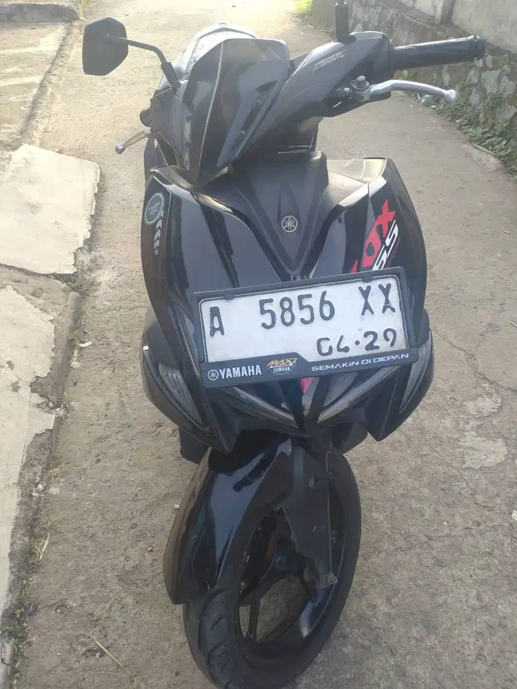 Aerox 155 tangan pertama