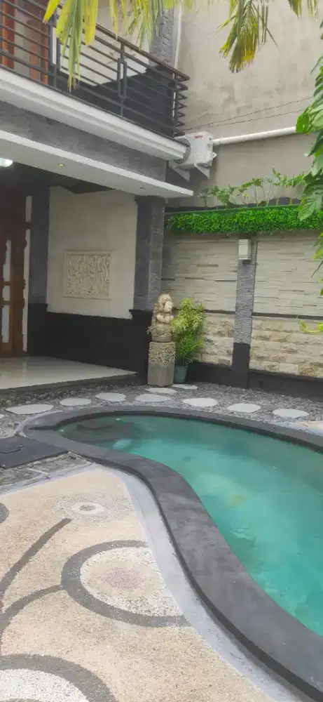 Di kontrakan villa mewah jalan Tukad Balian, DPS, Bali