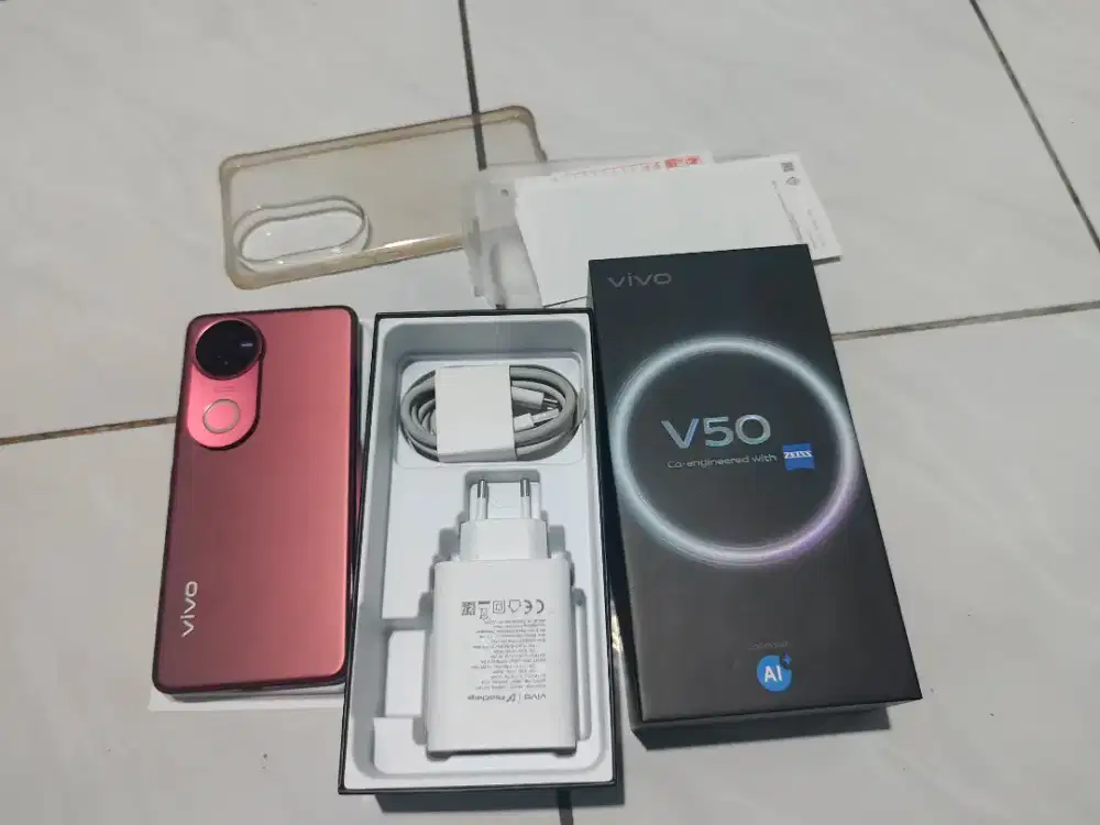 Vivo v50 ram 12/256 gb second fullset ori