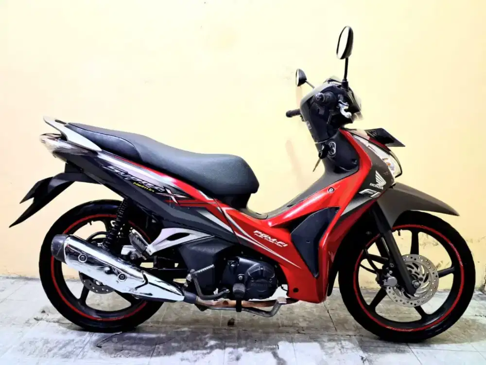 Honda Supra X 125 Helm in Tahun 2013