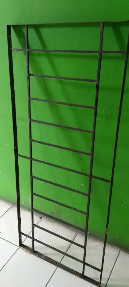 DIJUAL TERALIS BEKAS