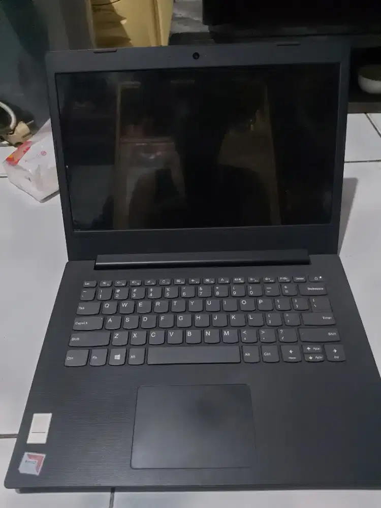 D jual leptop lenovo ram 4 kondisi sehat saya jual ngak k pake lg