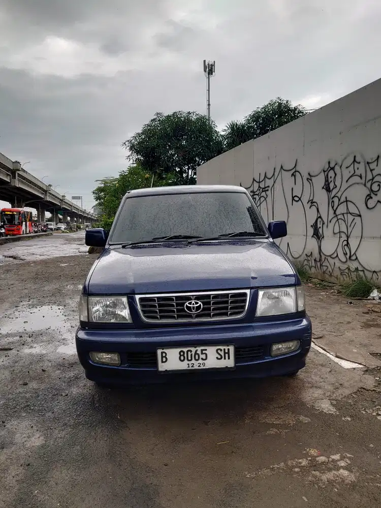 Toyota Kijang 2000 Bensin