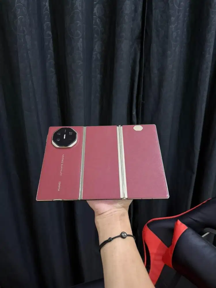 HUAWEI MATE XT ULTIMATE BEACUKAI