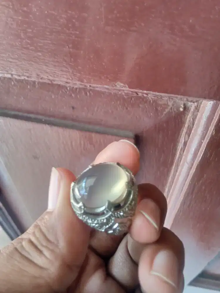 Batu anggur udah giwang